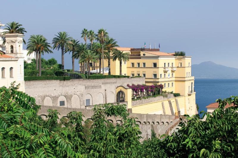 Grand Hotel Angiolieri - Genel