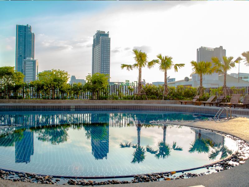 Happihaus Hotel Bangkok - Havuz