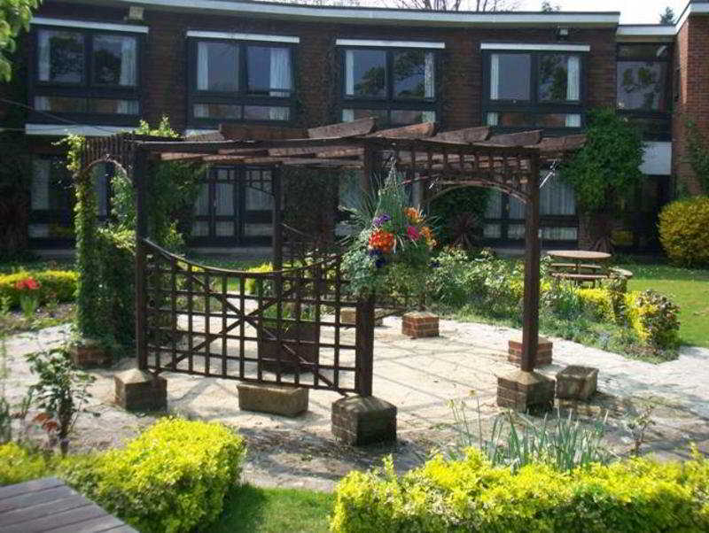 The Legacy Rose And Crown fotoÄŸrafÄ±