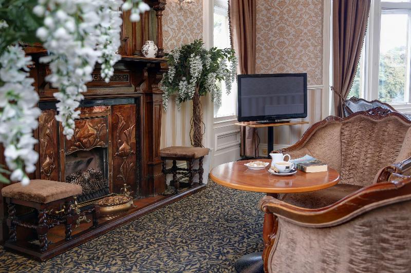 Best Western Grimsby Oaklands Hall Hotel - Lobi