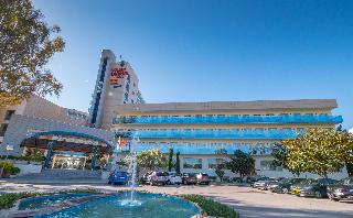 Golden Taurus Aquapark Resort