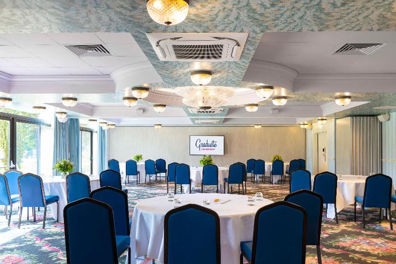 Graduate by Hilton Cambridge - Genel