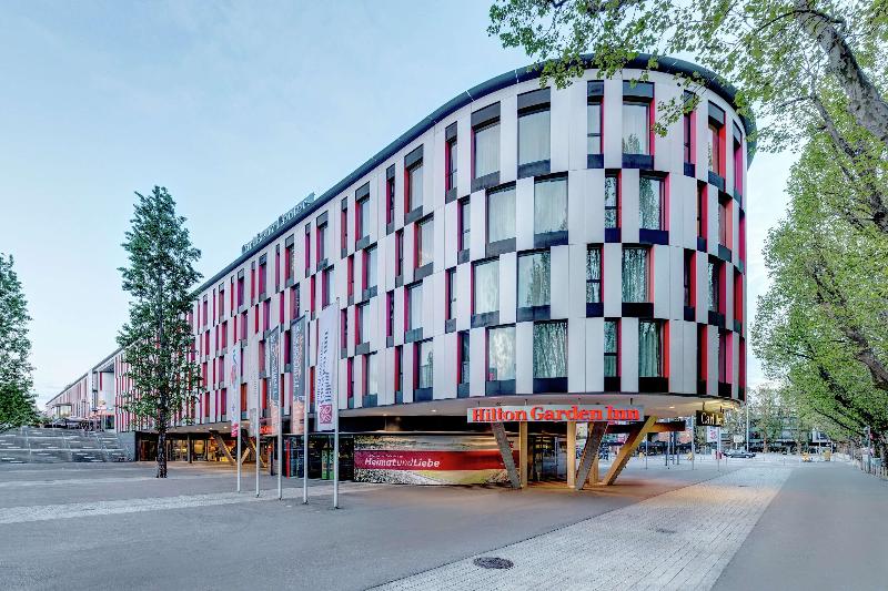 Hilton Garden Inn Stuttgart NeckarPark - Genel