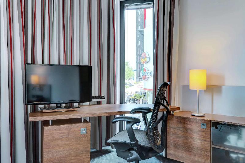 Hilton Garden Inn Stuttgart NeckarPark - Oda