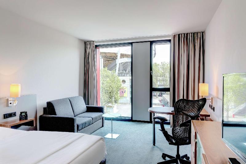 Hilton Garden Inn Stuttgart NeckarPark - Oda