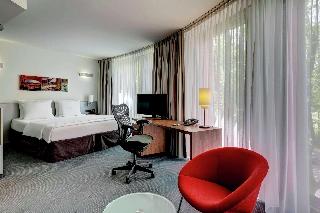 Hilton Garden Inn Stuttgart NeckarPark fotoÄŸrafÄ±