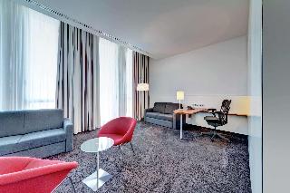 Hilton Garden Inn Stuttgart NeckarPark fotoÄŸrafÄ±
