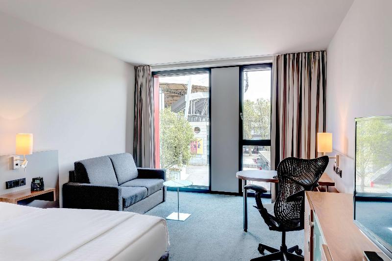 Hilton Garden Inn Stuttgart NeckarPark - Oda
