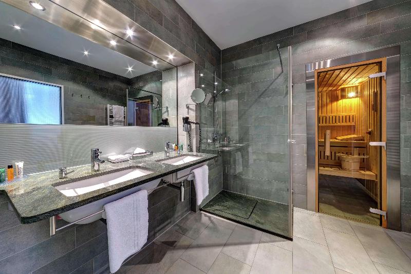 Hilton Garden Inn Stuttgart NeckarPark - Oda