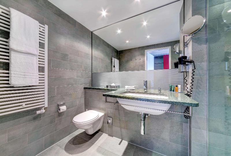 Hilton Garden Inn Stuttgart NeckarPark - Oda