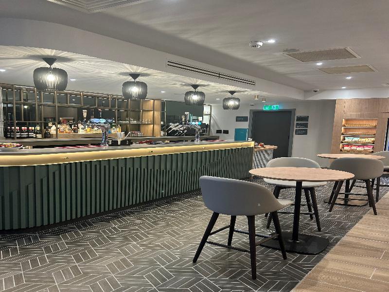 Holiday Inn London Luton North - Bar