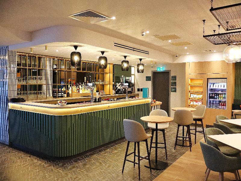 Holiday Inn London Luton North - Bar