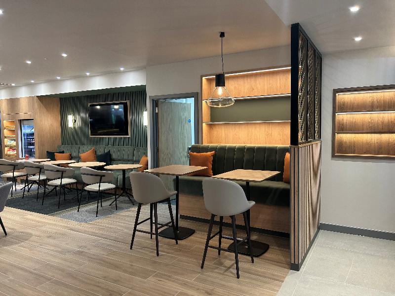 Holiday Inn London Luton North - Lobi