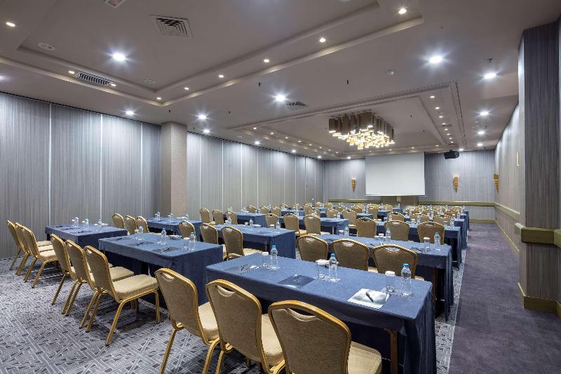 Mersin HiltonSA - Toplantı