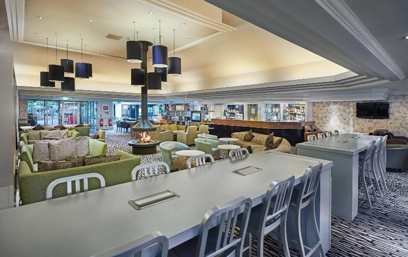 Doubletree by Hilton Newbury North - Lobi