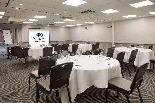 Doubletree by Hilton Newbury North fotoÄŸrafÄ±