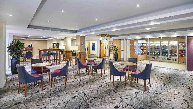 Hilton London Watford - Lobi