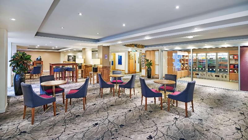 Hilton London Watford - Lobi