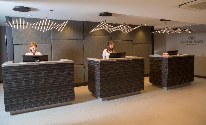 Crowne Plaza Basingstoke - Lobi