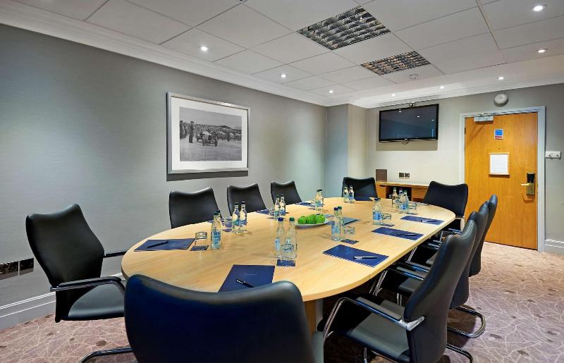 Hilton Cobham - Toplantı