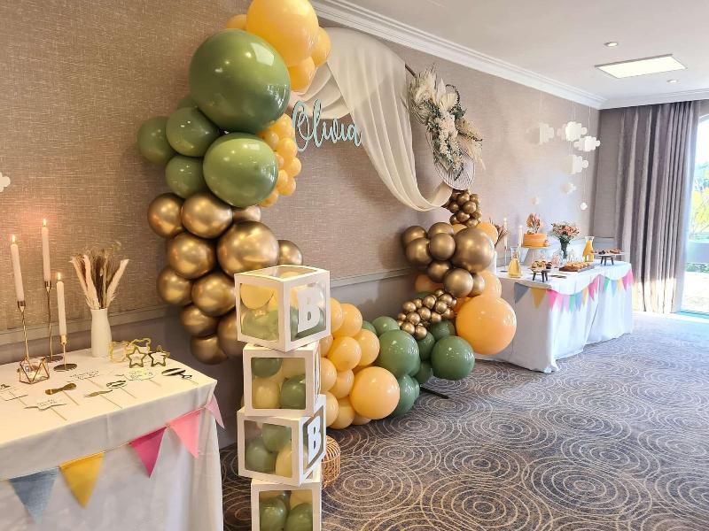 Hilton Cobham - Toplantı