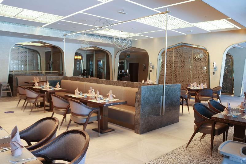 Radisson Blu Hotel & Resort, Al Ain - Restoran