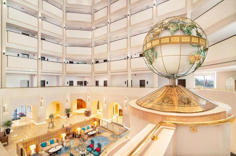 Radisson Blu Hotel & Resort, Al Ain - Teras