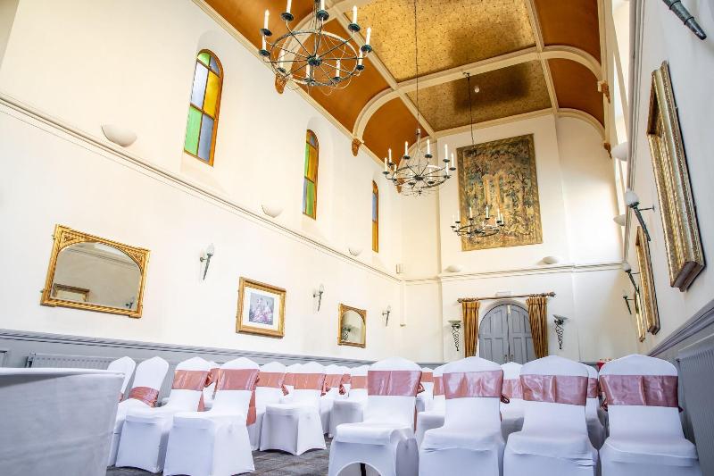 Arnos Manor - Lobi