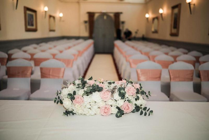Arnos Manor - Toplantı