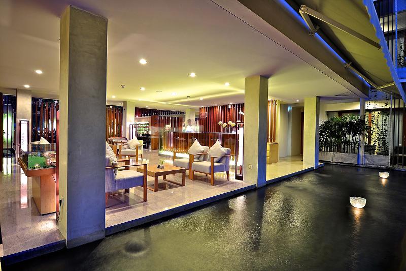 THE HAVEN Bali Seminyak - Lobi