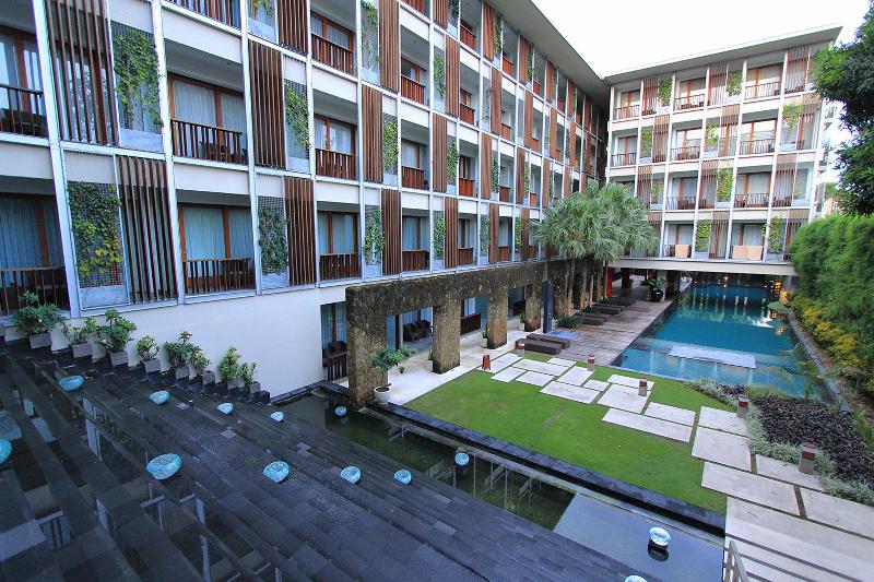 THE HAVEN Bali Seminyak - Havuz