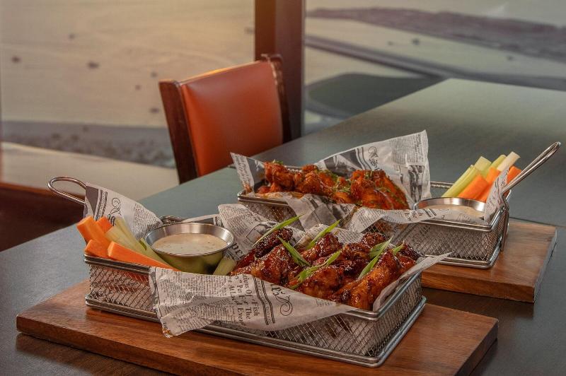 Dubai Marriott Harbour Hotel & Suites - Restoran