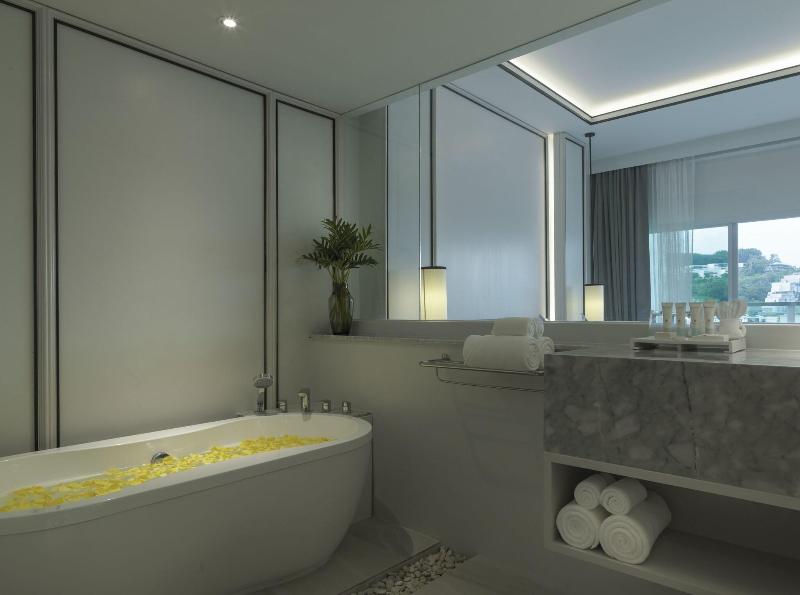 Chanalai Romantica Resort - Oda