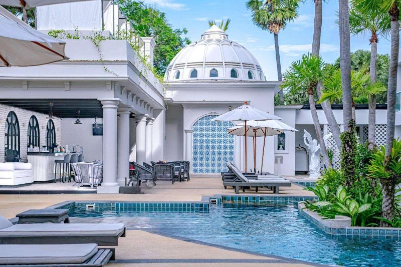 Chanalai Romantica Resort - Havuz