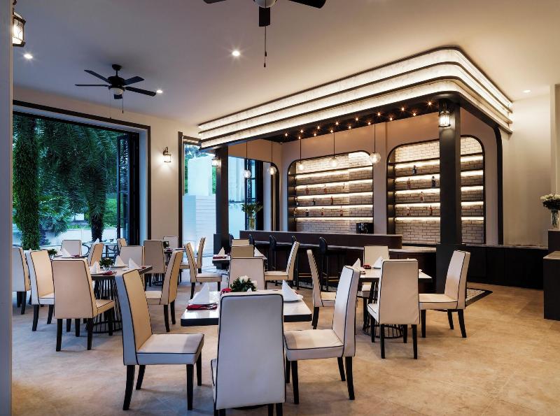 Chanalai Romantica Resort - Restoran
