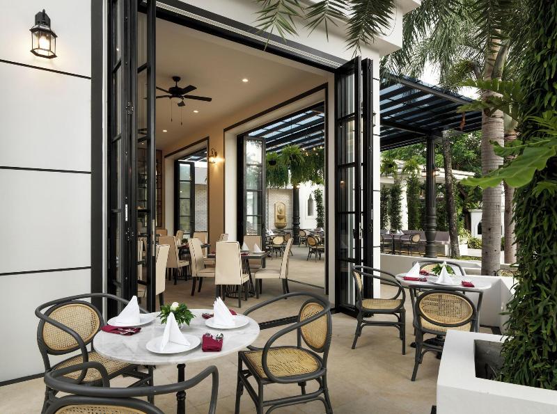 Chanalai Romantica Resort - Restoran