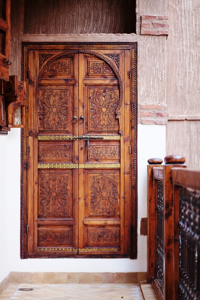 Riad Carina - Genel