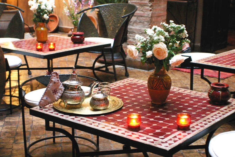 Riad Carina - Genel