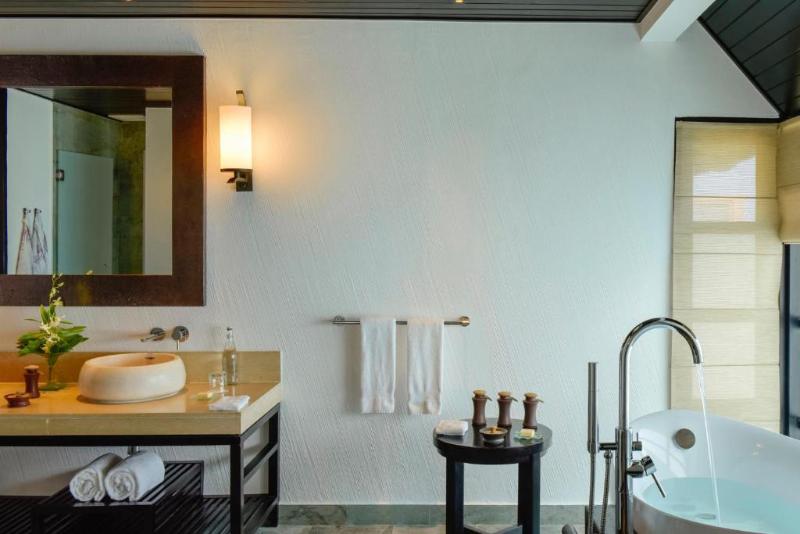 Four Seasons Resort Maldives at Kuda Huraa - Oda