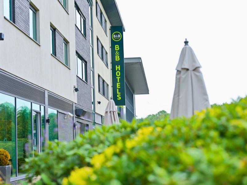 B&B HOTEL Warrington - Genel