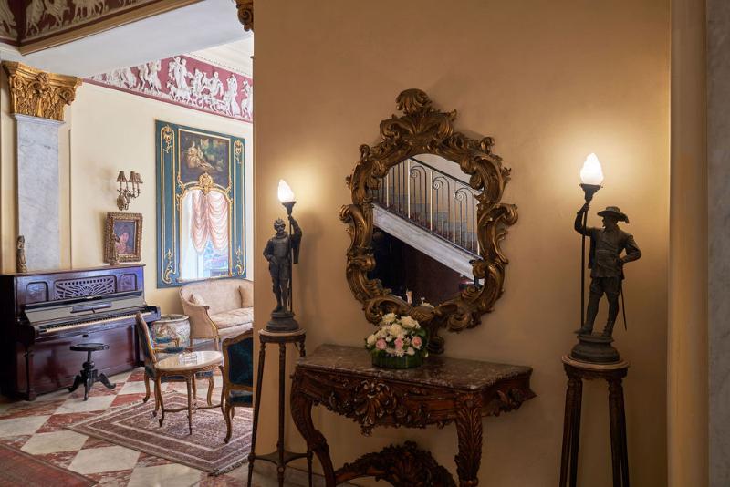 Le Metropole Luxury Heritage - Lobi