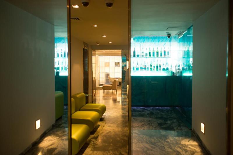 The Shoreham Hotel - Bar