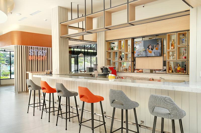 HARRIS Hotel Kuta Tuban Bali - Bar