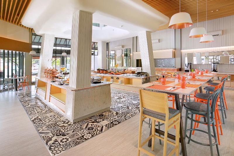 HARRIS Hotel Kuta Tuban Bali - Restoran