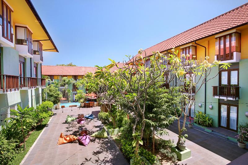 HARRIS Hotel Kuta Tuban Bali - Teras
