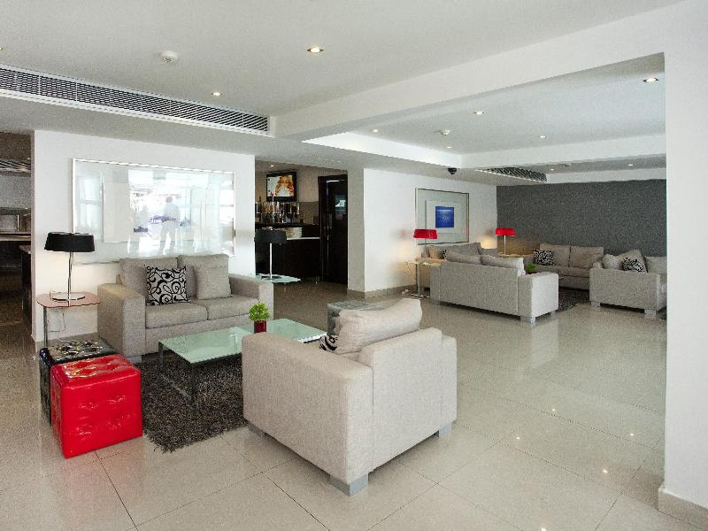ibis Styles Larnaca Finikoudes Beach - Lobi