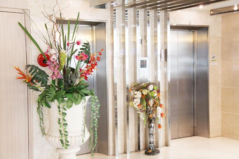 Centric Palace Hotel - Lobi