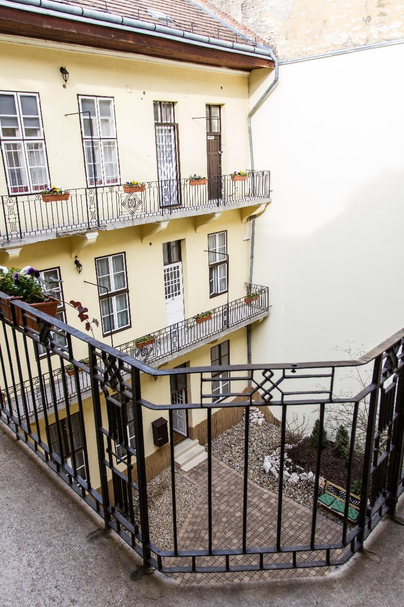 Central Hotel 21 - Genel