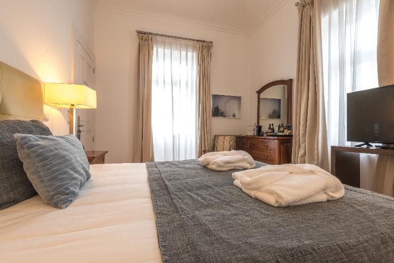 Arts In Hotel Conde Carvalhal - Oda