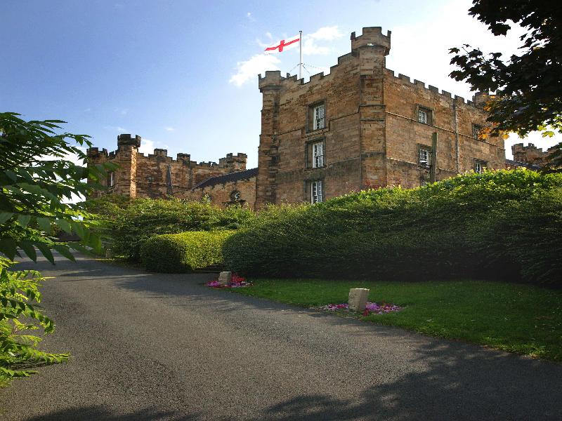 Lumley Castle - Genel